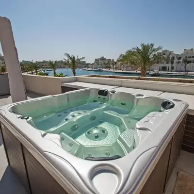 Ollystays Fanadir Marina 1BR Heated Jacuzzi