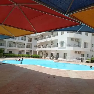 Al makramia Compound