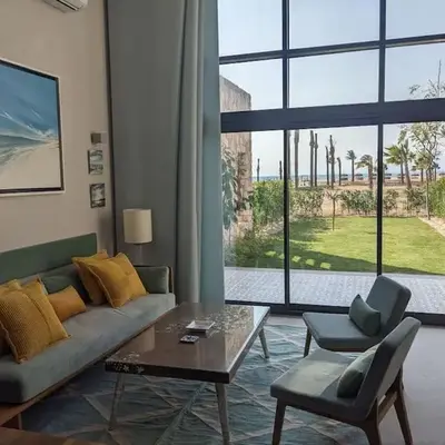 Modern Beachfront 1BR Loft with Garden in Somabay