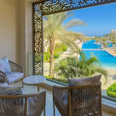 Ollystays Mangroovy Seaview 2BR Beach and Pool Free access