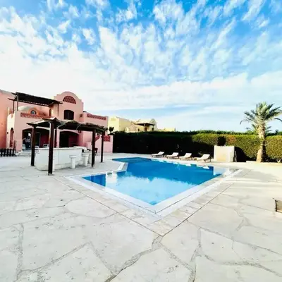 5 bedroom villa with private pool west golf elgouna