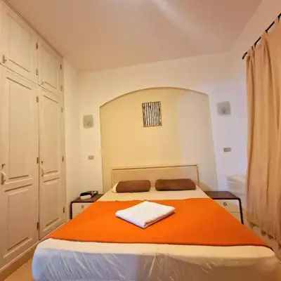 bedroom in west golf 1
