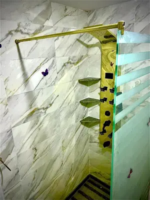 a wall with a staircase in a room at طيبة جولد Tiba Gold in Hurghada
