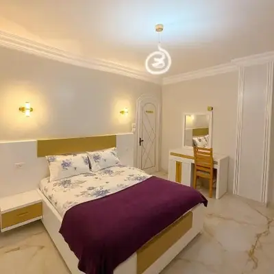 Oscar Apartment 8