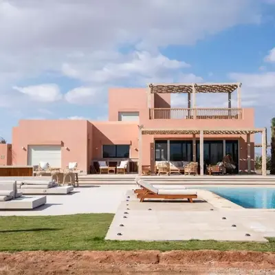 Premium 5BR Villa • Heated Pool • Ancient Hill