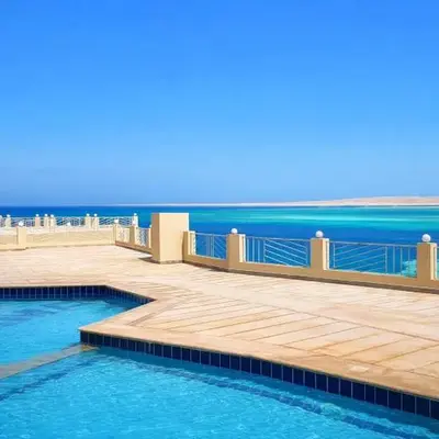 Luxury Sea View Apt near Beach - 2 Pools - Balcony