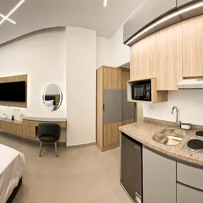 Arabia FANTA SEA - Stylish Pool Level Studio in Florenza Hrg