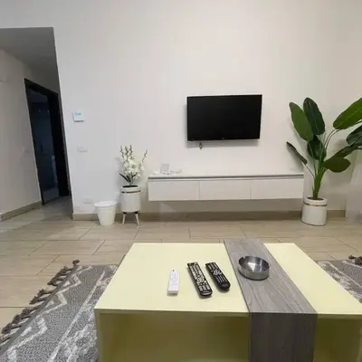 Mark one bedroom sea view