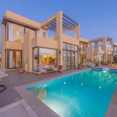 La Casa de Playa Tawila on Island 4BR Private with Heated Pool