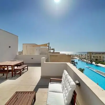 Dazzling 2 BDR w Rooftop Mangroovy Free Pool & Beach Access